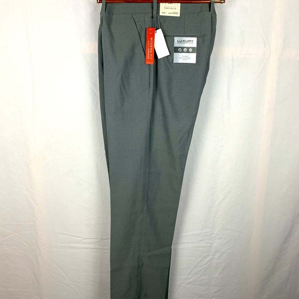 Perry Ellis Folio-Flex Slacks